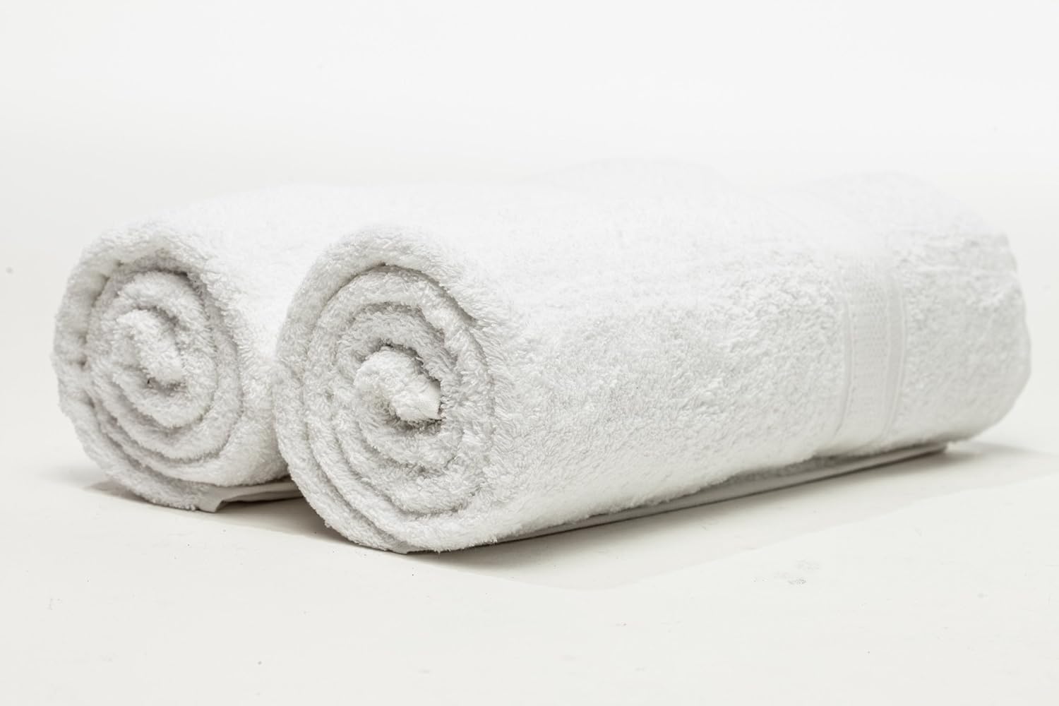 SleepyNights EXTRA LARGE PACK OF TWO BATH TOWELS, 600gsm 100 SOFT