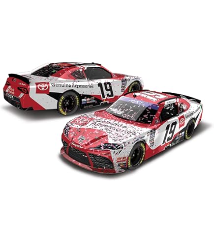 Amazon.com: Lionel Racing NASCAR Authentics Ryan Truex No.19