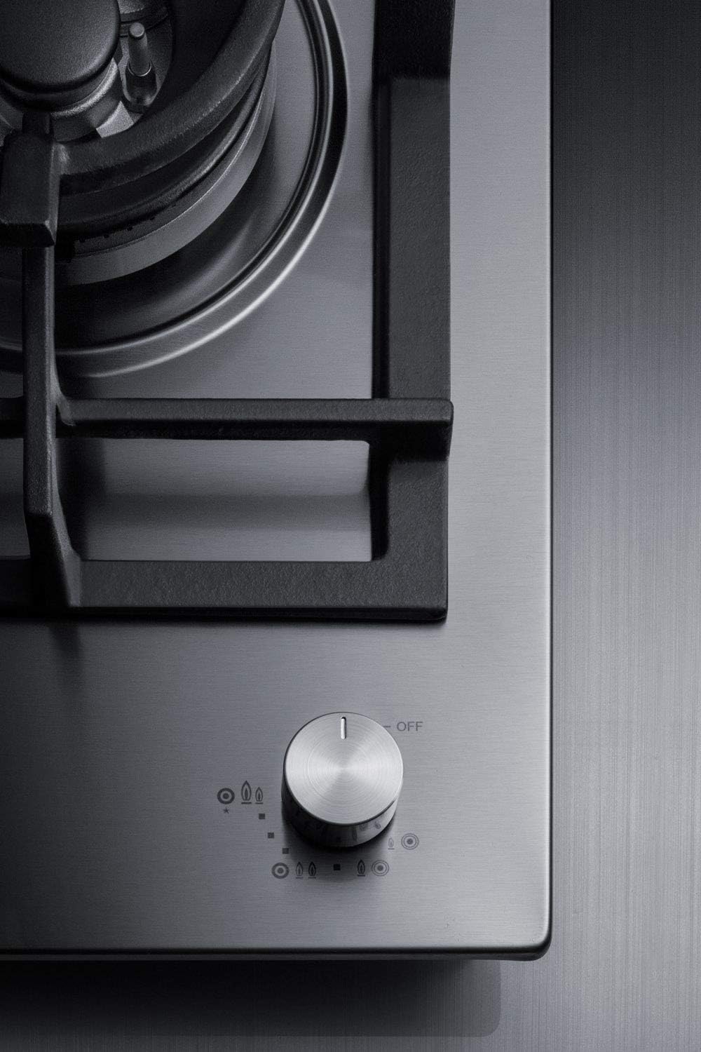 Amazon Com Summit Appliance Gcj1ss 12 Wide 1 Burner Gas Cooktop Stainless Steel Finish Push To Turn Knobs Sealed Burner Dual Ring Burner Designer Knobs Wok Ring Included Front Of Unit Controls Home Kitchen