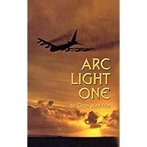 Amazon.com: ARC Light One: 9781681623504: Harten, Don: Books