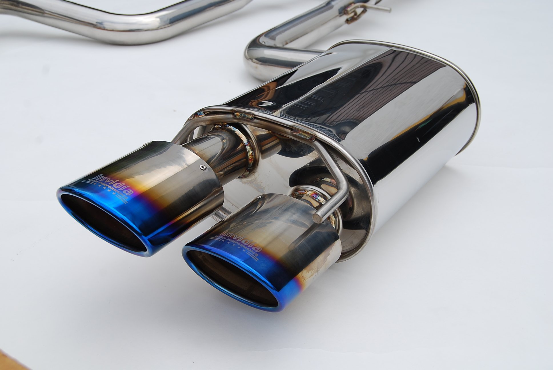 Invidia HS14LRF3TH Q300 CatBack Exhaust (MidPipe) for Lexus RCF