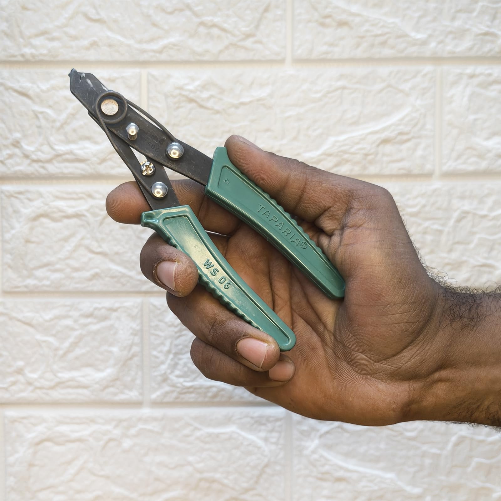 Taparia WS06 Wire Stripping Plier (Green and Black) 3