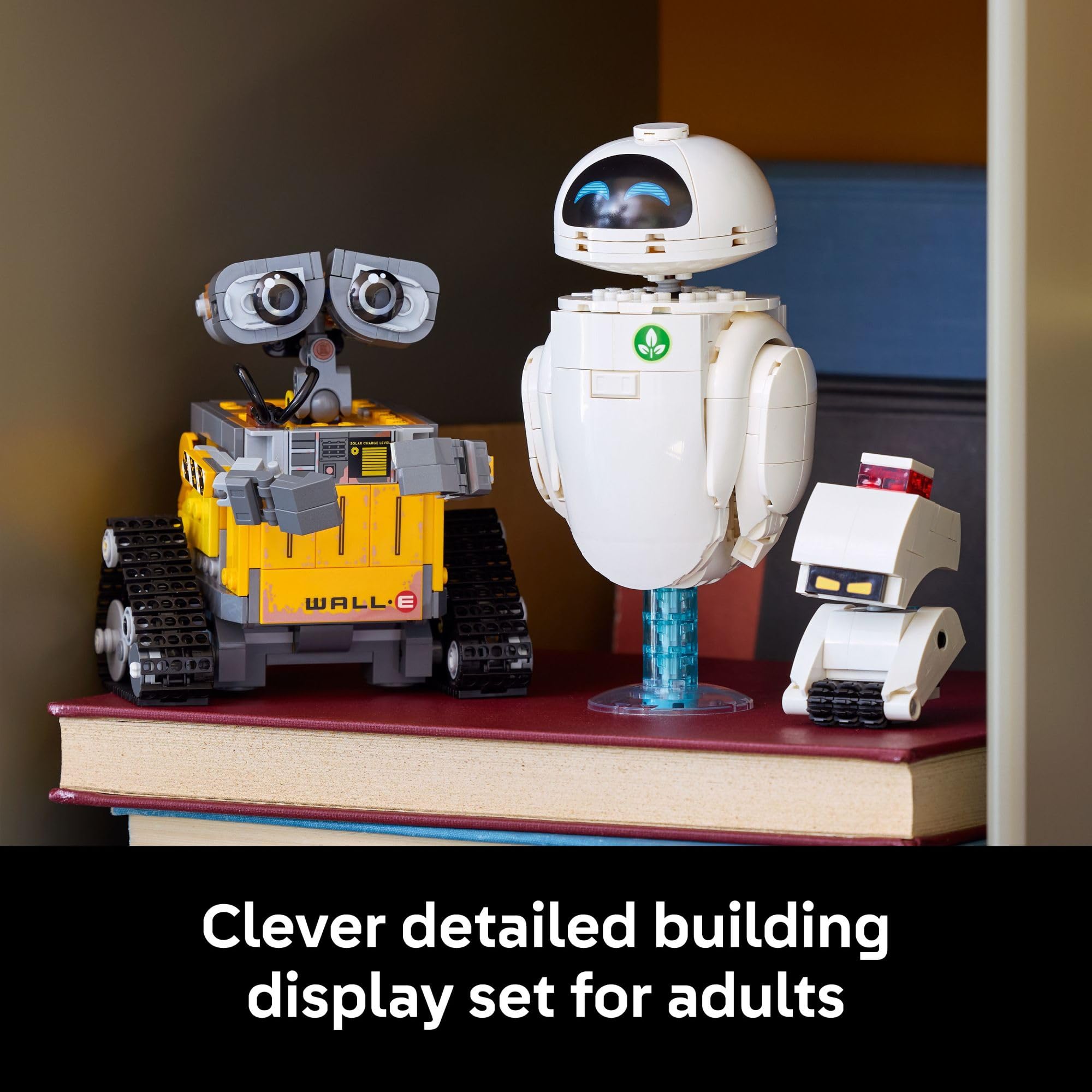LEGO Disney & Pixar Wall-E & EVE Set de construcción para adultos, mayores de 18 años - Decoración de oficina en casa, estantería o habitación para fanáticos de Disney - Ideas de regalos para hombres y mujeres - 43279
