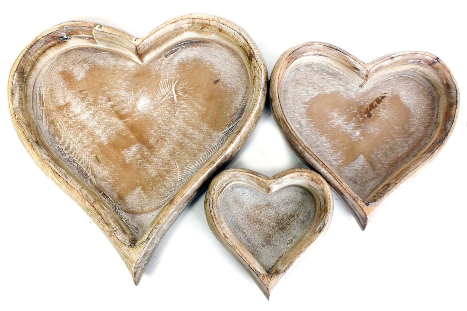 Set Of 3 Distressed Shabby Chic Nestling Wooden Heart Trays