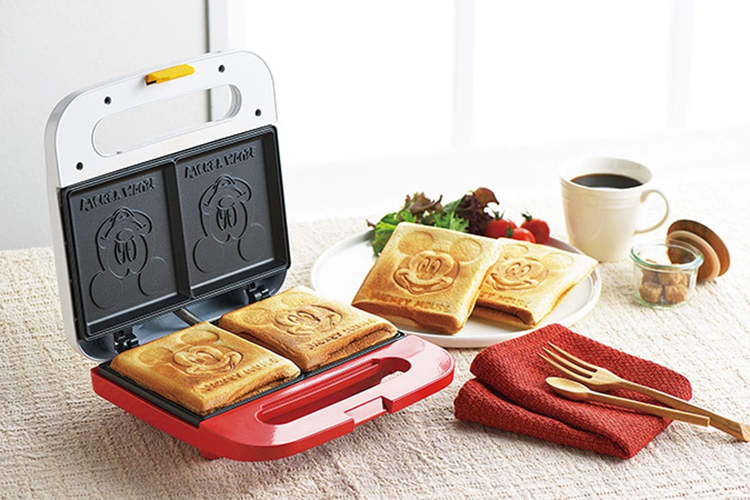 Amazon ミッキーマウス ホットサンドメーカー ダブル Mm 210 ホワイト タマハシ Tamahashi ホットサンド ワッフルメーカー