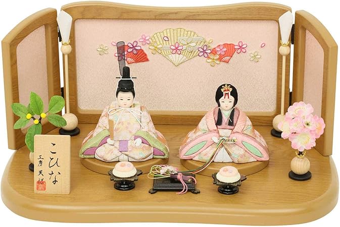 Amazon 雛人形 コンパクト ひな人形 雛人形 木目込み人形 こひな 桜扇 くるみ シリーズ 木目込み雛人形 おしゃれ ひな人形 かわいい 雛人形 おしゃれ インテリア お雛様 平飾り おもちゃ
