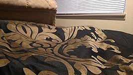 Review Image by Jeremy Eisses