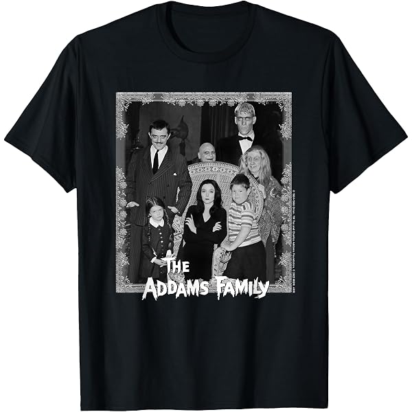 Amazon.com: The Addams Family Portrait Long Sleeve T-Shirt