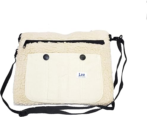 Amazon Co Jp Lee リー もこもこボアサコッシュ ショルダーポーチ ベージュ コーデュロイオーバーオールポケット 軽量 薄型ミニショルダーバッグ 斜め掛け アウトドア 自転車バッグ La0467 16 シューズ バッグ