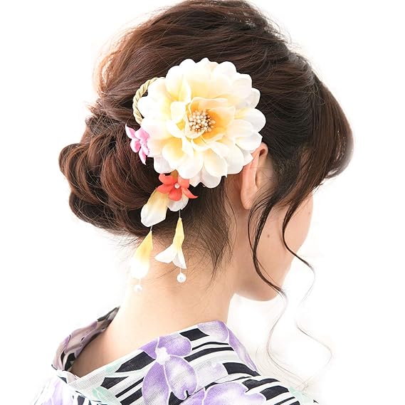 現代の髪型 心に強く訴える浴衣 髪 飾り 花