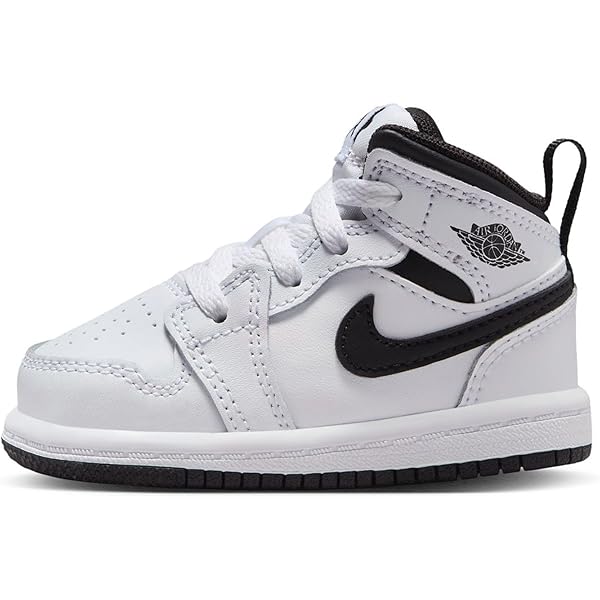 イチブ1 Available Now // Air Jordan 1 Brooklyn 'Metallic Silver