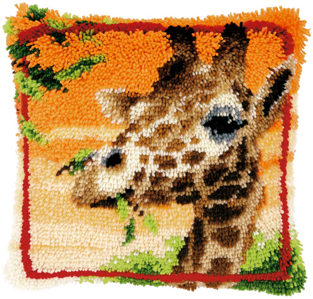 Vervaco Latch Hook Cushion Giraffe Eating Leaves
