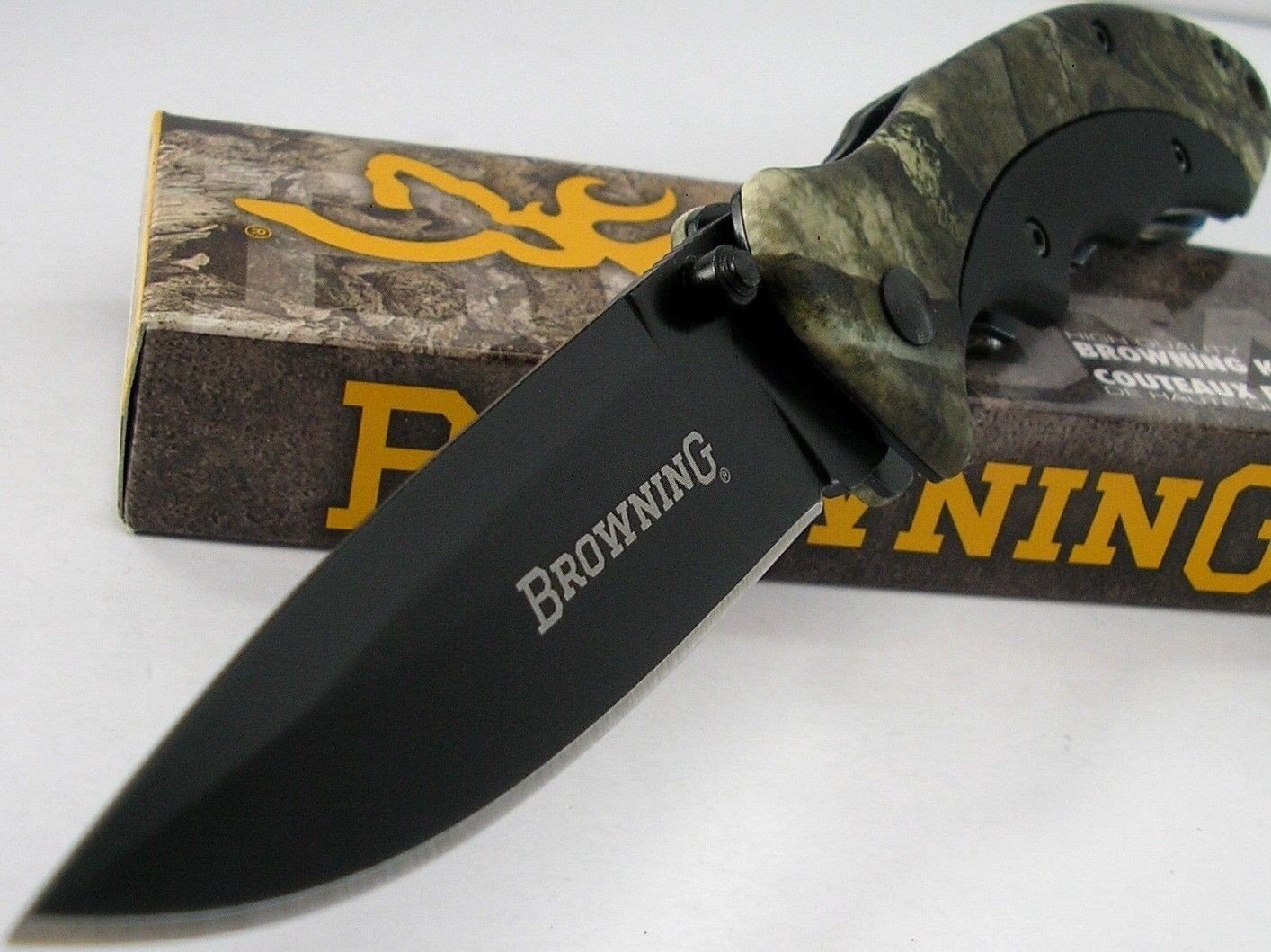Browning Knives 276 Mossy Oak Linerlock Knife with Black Blade | Hunting & Outdoor Fixed Blade