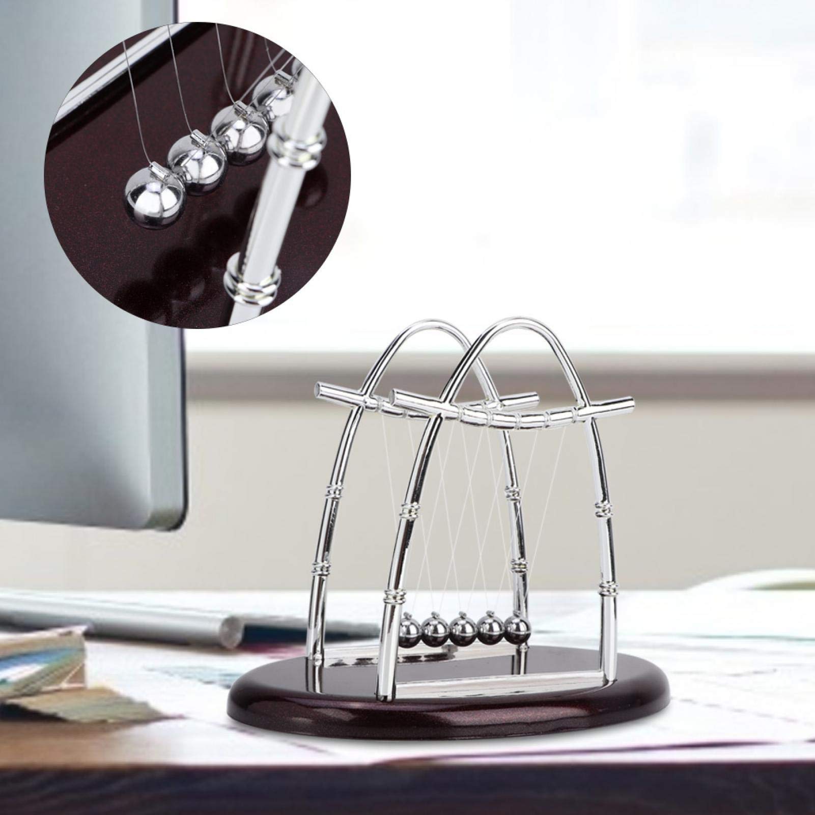 Newtons Cradle, Pendulum Balance Balls Motion Desk Swinging Kinetic Balls Desk Decoration Stress Relief Fun Science Physics Fidget Accessories for Home Office Living Room Desktop Teacher(M)