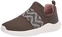 Clarks Women's Nova Way Sneaker, Dark Olive