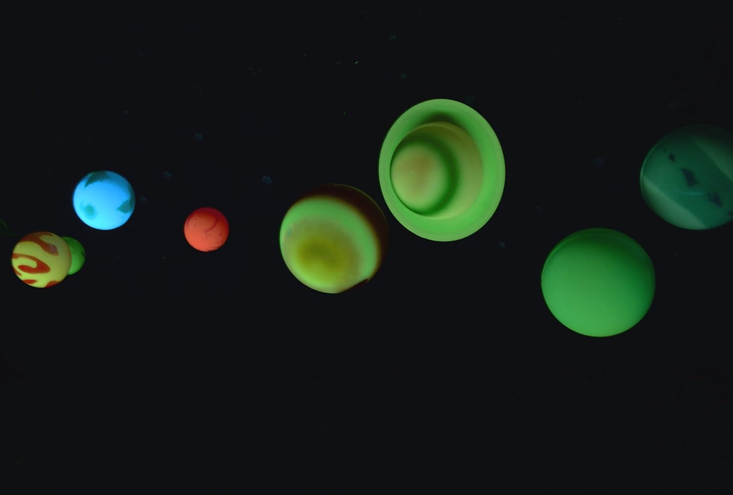 Great Explorations 3-D Solar System Glow In The Dark Ceiling Hanging Kit 3D Planets and Star Stickers Create the Milky Way Teach Science STEM, Multicolor (UG-19862): Toys & Games