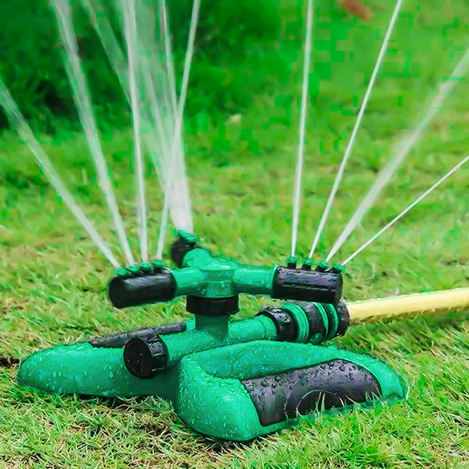 YEKUYEKU Garden Sprinkler, 3 Nozzles Lawn Sprinklers, 360°Automatic Rotating Water Sprinkler System, Sprinklers for Lawns, Adjustable Green Hose Sprinklers for Yard Garden Lawn Large Coverage Area