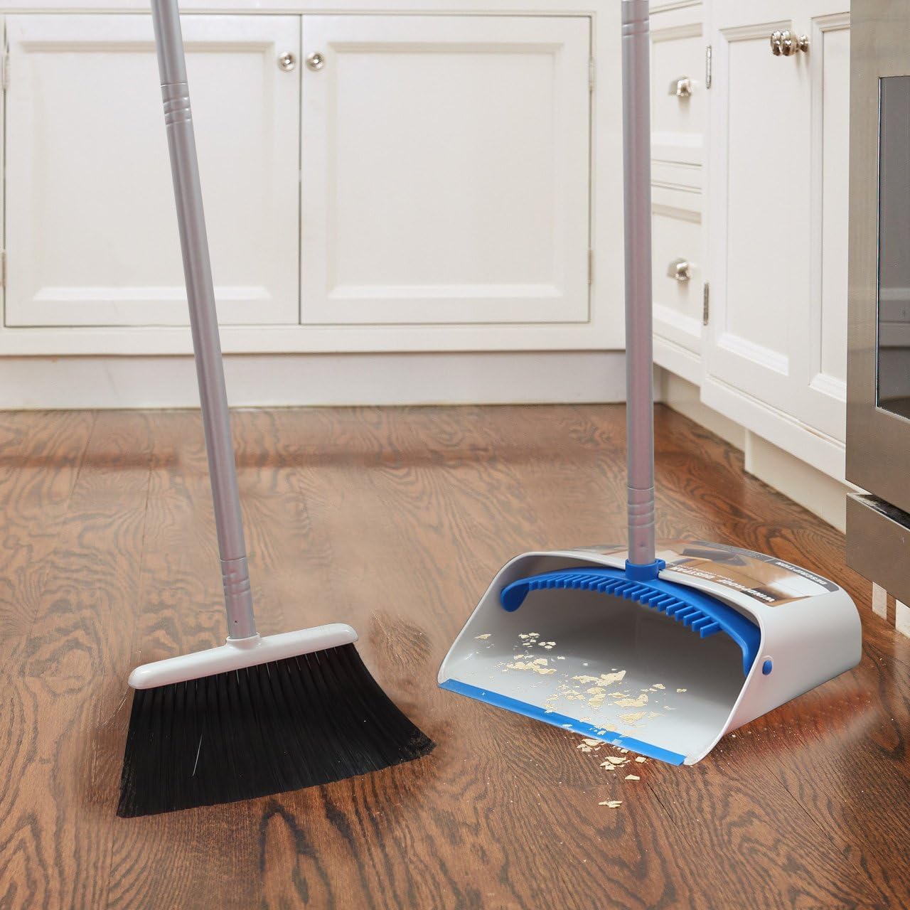 TreeLen Long Handle Broom and Dustpan Set,Upright Dust Pan Combo for Home, Kitchen, Room, Office, Lobby Floor Use Without Bending: Home & Kitchen