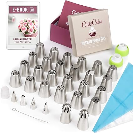 Cukkicakes 55 Tlg Russische Spritztullen Set Profi Aus Edelstahl Fur Torten Dekoration 30 Grosse Blumen Tullen 20 Einwegspritzbeutel Silikon Beutel 3 Adapter Geschenk Box Plus Handbuch Amazon De Kuche Haushalt