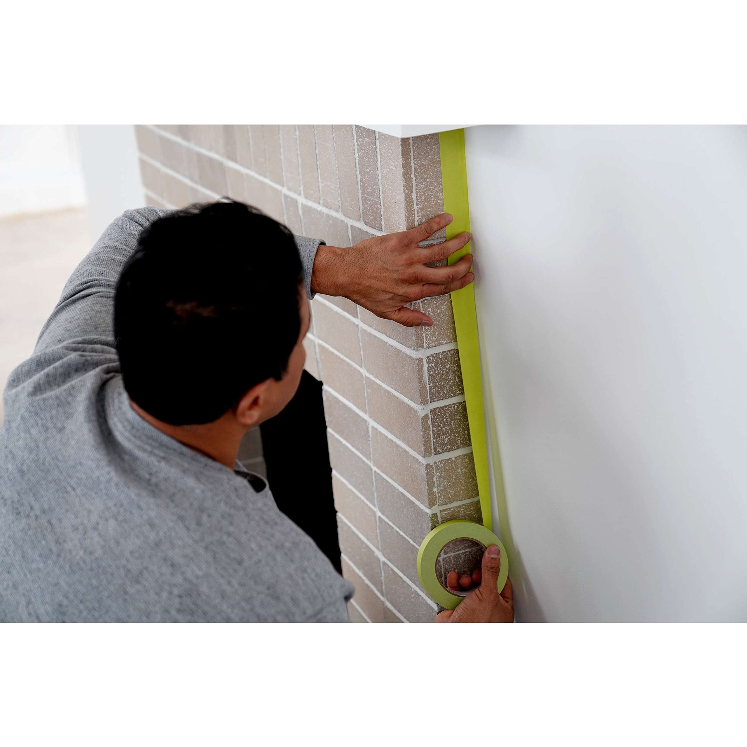 Scotch Rough Surface Extra Strength Painters Tape, 1.5 Inch Wide (1.41 in. X 60 Yds) 1 Roll, Green Tape Protects Surfaces and Removes Easily, Painting Tapes for Indoor and Outdoor Use (2060-36AP)