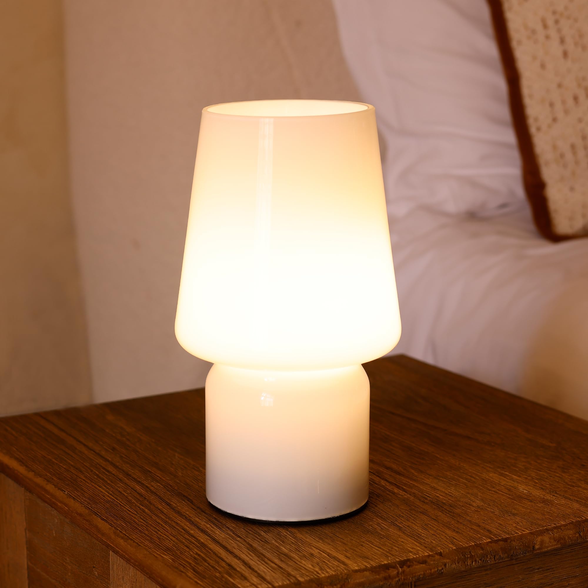 Photo 1 of ULAROOM Battery Operated Table Lamp, Small Cordless Table Lamp with Timer,Vintage Bedside Nightstand Decorative Lamp for Bedroom Kitchen Entryway Stairway Shelf Fireplace Corner Decor(Cream White)