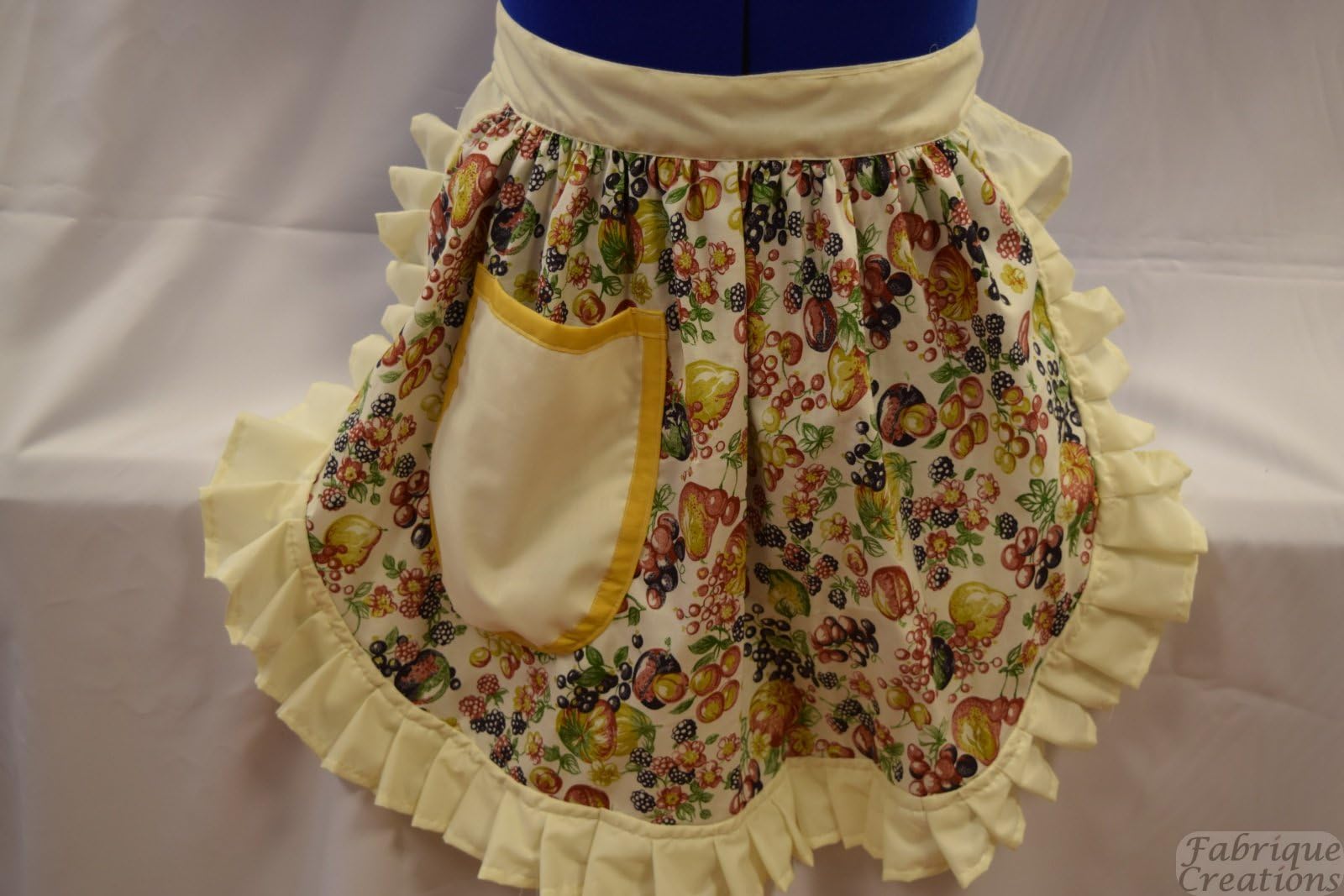 Fabrique Creations - Retro Vintage 50s Style Half Apron/Pinny - Summer Fruits on Cream (FC116H)