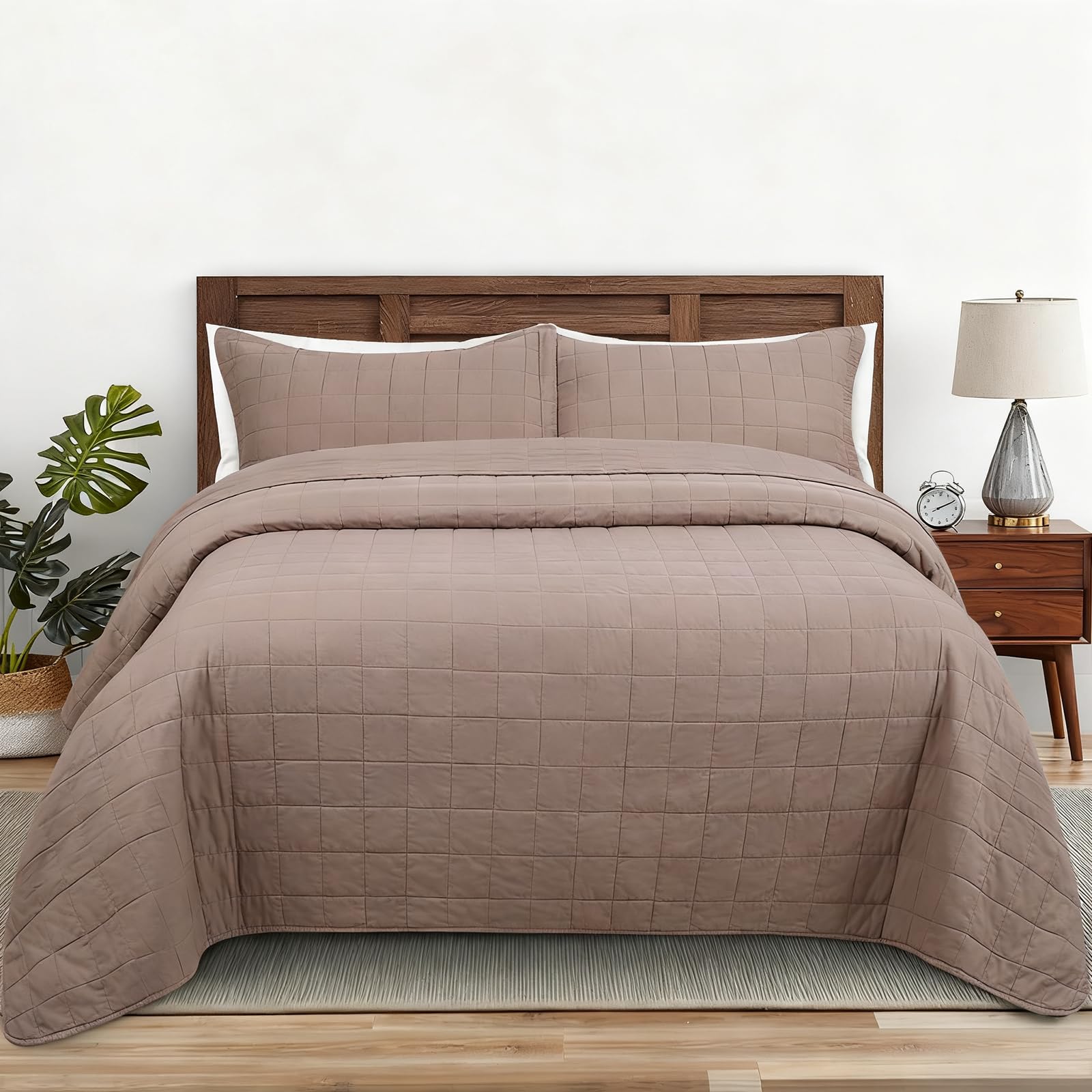 Photo 1 of Quilt Super King Size Bedding Sets, 100% Cotton Lightweight Luxury Comforter Set, Oversized Extra Wide Stitching Bedspread Coverlet with 2 Pillowcase Suitable for All Season, Brown