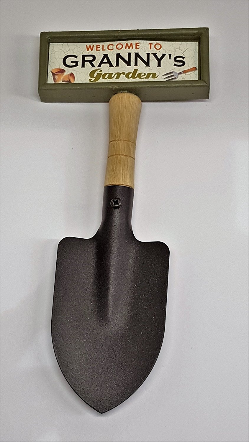 "Welcome to Granny's garden" hanging shovel sign