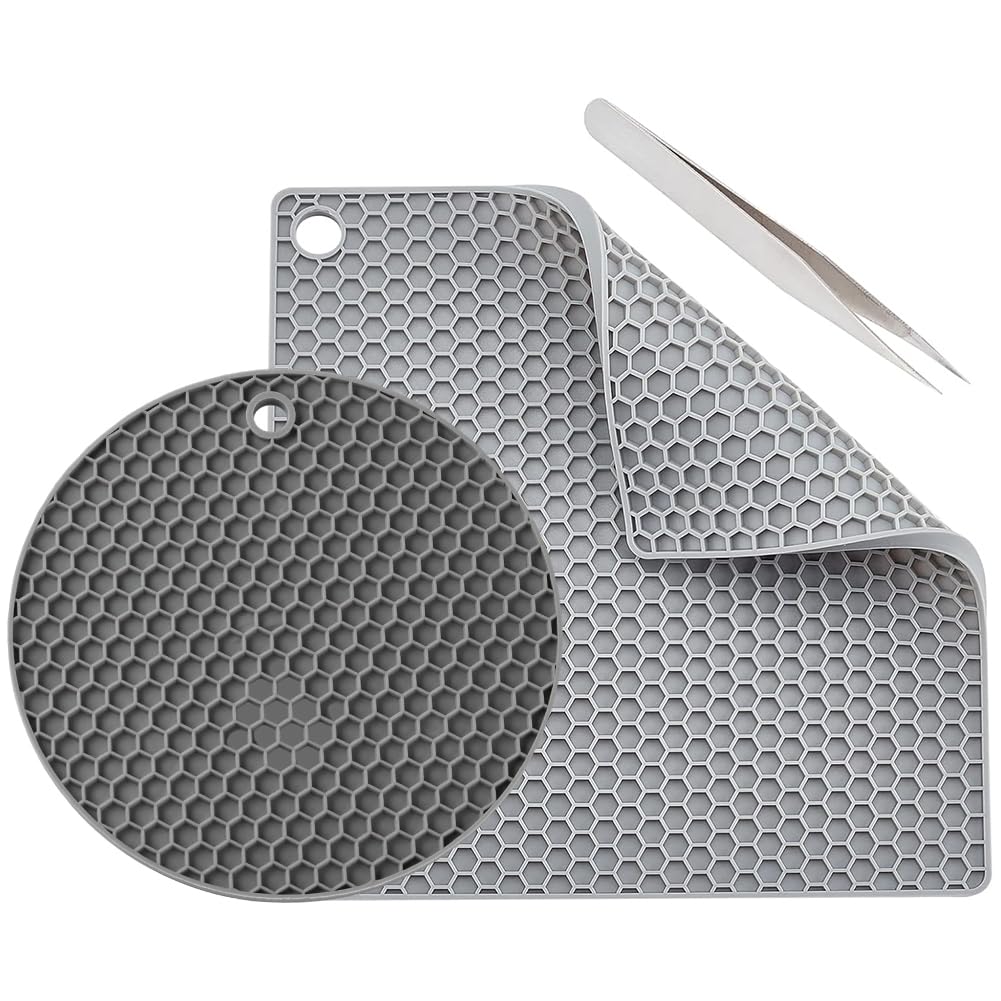 GORGECRAFT 2 Styles Silicone Doming Mats Round Square Resin Table Trivet Mats with Tweezer Heat Resistant Rubber Honeycomb Gray Pads Trays for Hot Pot Holder Coaster DIY Resin Crafts Supplies