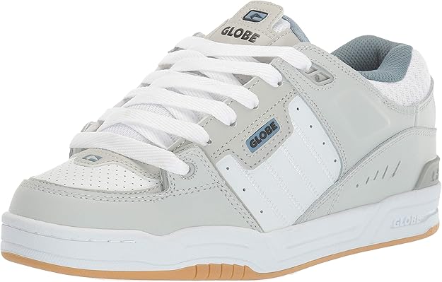 globe skate shoes canada