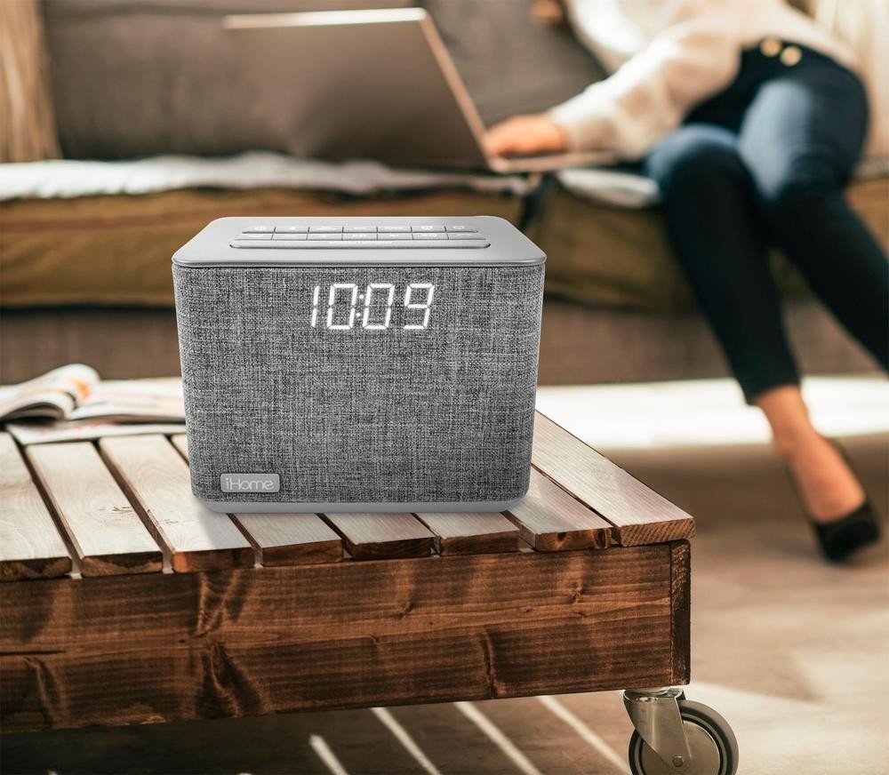 iHome iBT232 Bluetooth Dual Alarm FM Clock Radio with Speakerphone and