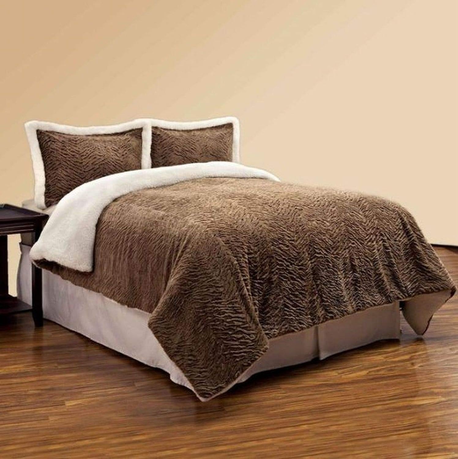 Amazon Com Northcrest Faux Fur Sherpa Brown Zebra King Bed