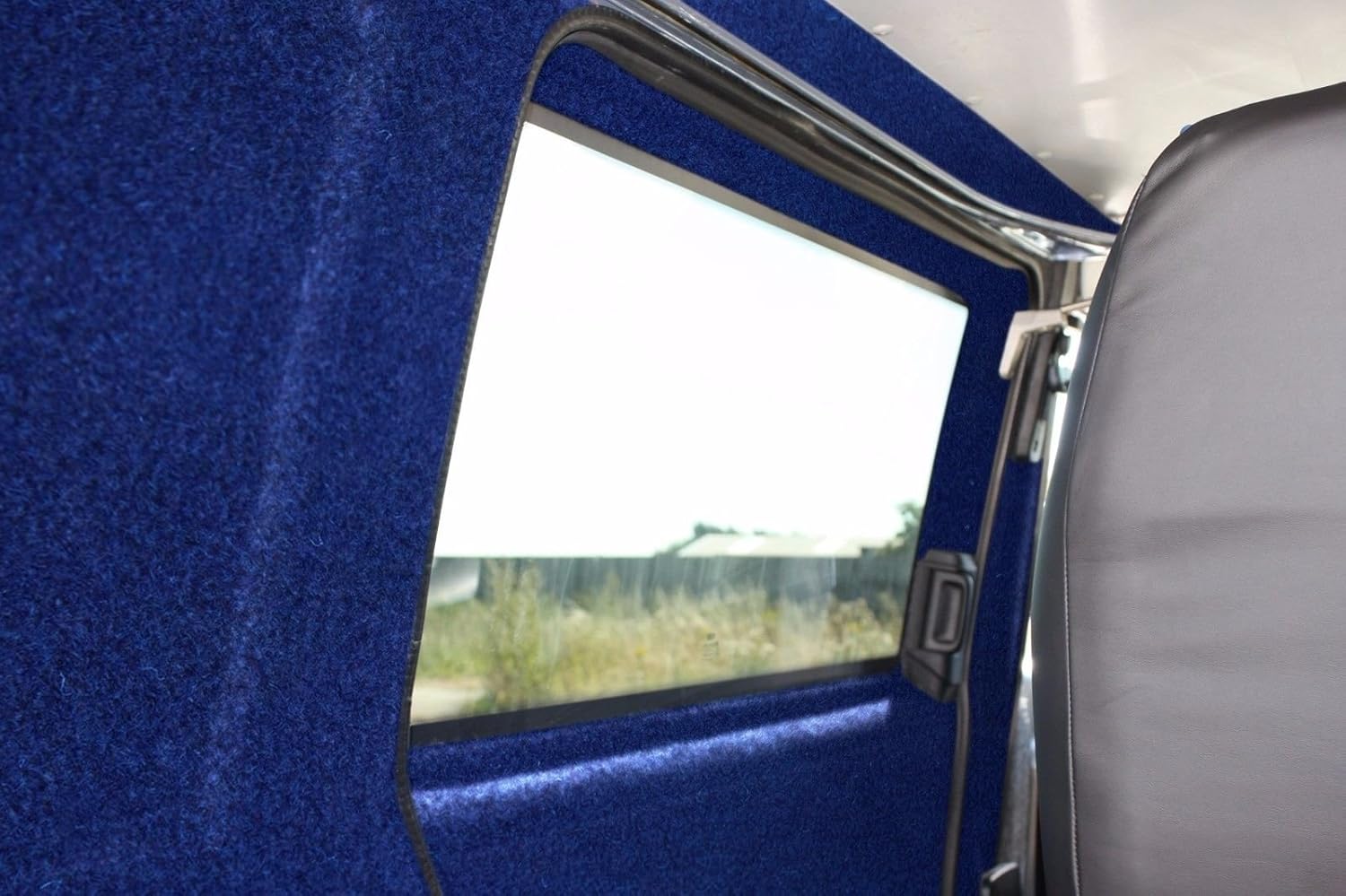 Choose from 30 Sizes of Blue Self Adhesive Van Lining Carpet 3m x 1