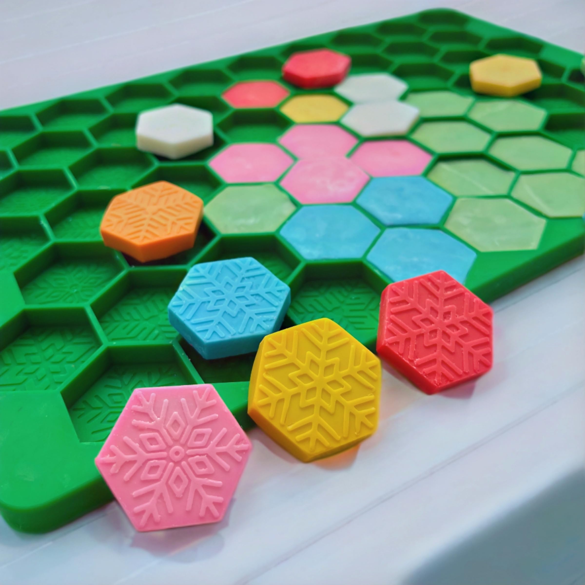 Tadonyny Hexagon Snowflakes Silicone Molds for Chocolate, Gummy Candy, Wax Melts and Ice Cube Tray with Scraper