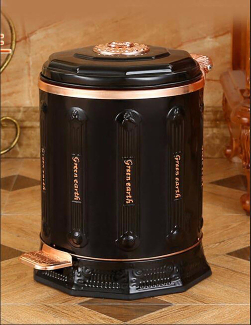 QPSSP A bronze garbage can; a pedal garbage can; a garbage can with a cover,61,and