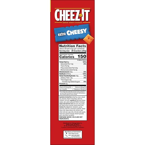 CHEEZ-IT CHEESE CRACKERS, BAKED SNACK CRACKERS, LUNCH SNACKS, FAMILY SIZE, EXTRA CHEESY, 21OZ BOX (1 BOX)