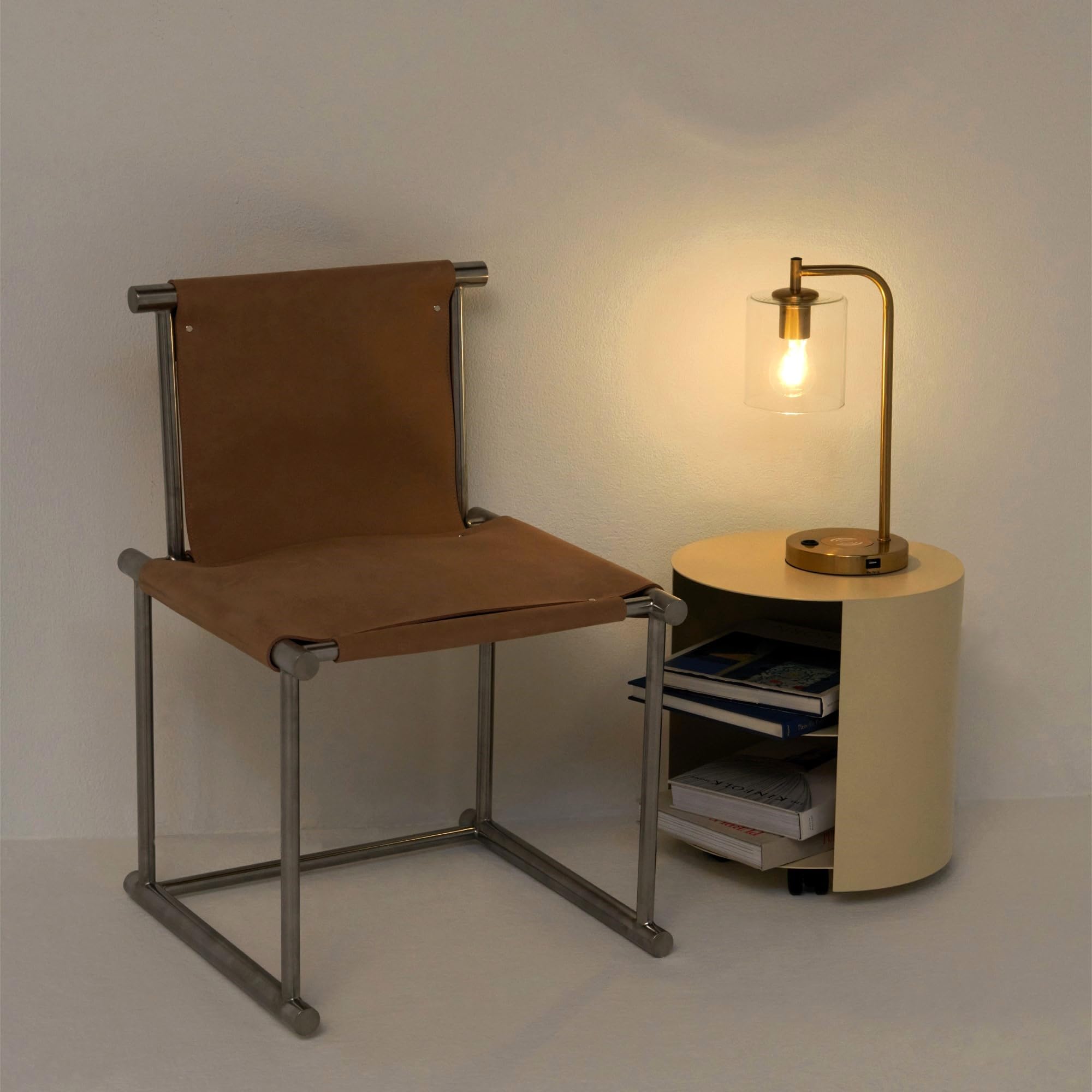 Brightech Elizabeth Table Lamp with Wireless Charging Pad and USB Port, Bedside Reading Lamp, Vintage Brass Gold Desk Lamp, Nightstand Lamp with LED Bulb for Bedroom, Living Room, Office