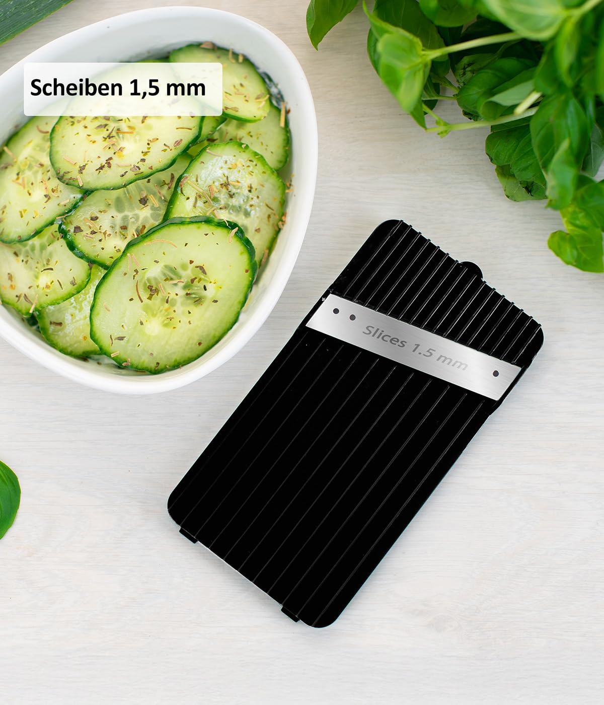 Genius Gemüseschneider Nicer Dicer Mando 12tlg., Gemüsehobel, Gemüse Schneider, Gurkenhobel, Mandoline Vegetable Chopper mit 6 austauschbaren Klingen, Küchenhobel (Rot-Grau) 7