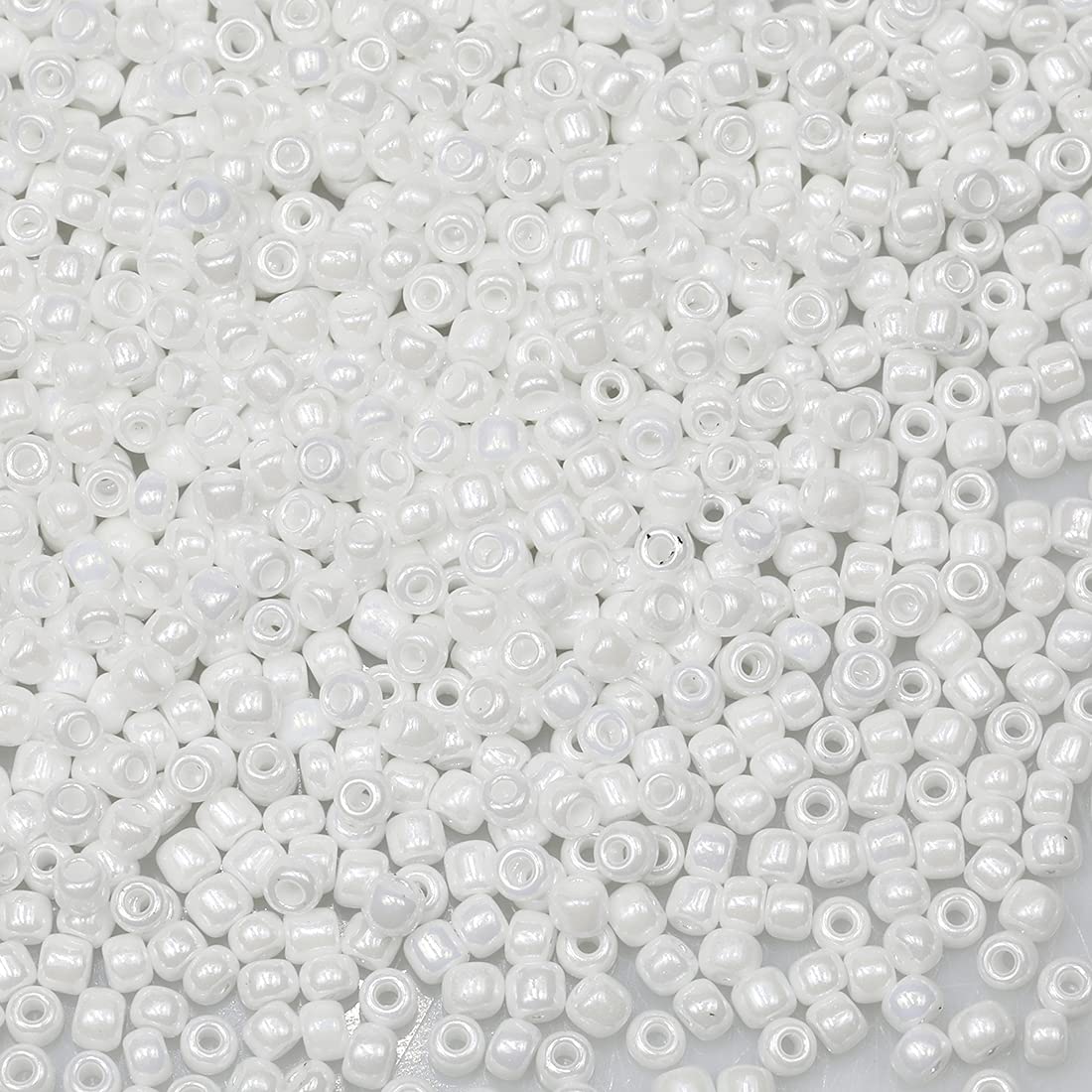 Bala&Fillic White Pearl Color 3mm Seed Beads About 3600pcs/100Grams in Bag, 8/0 Glass Craft Beads for Making Bracelet Necklace Earring(White Pearl)