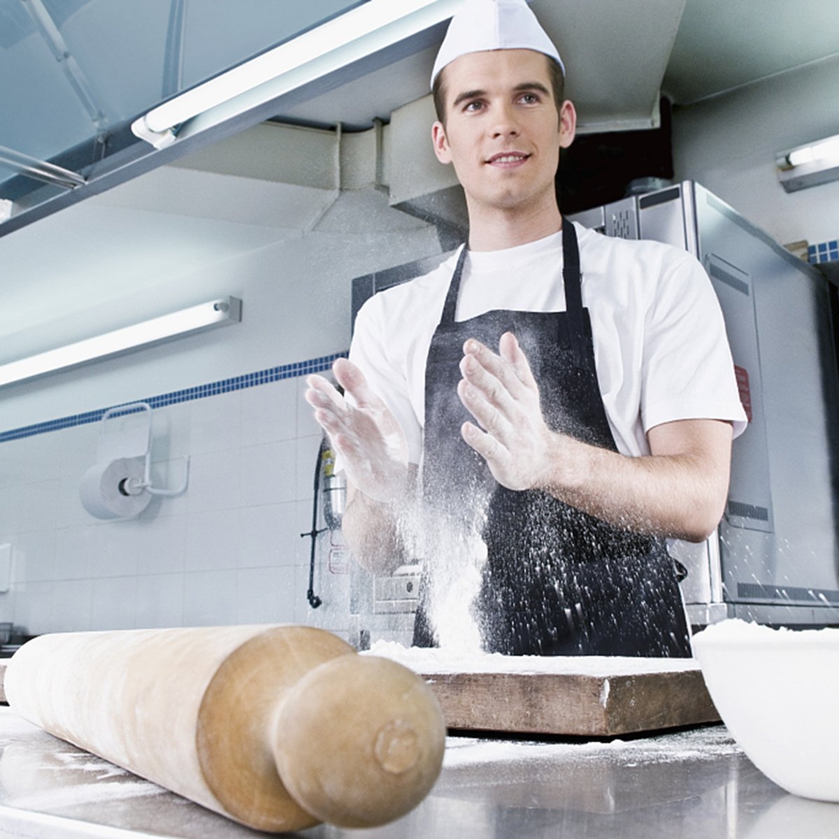 Jespekerere Apron with Pockets Black Cooking Bib Apron for Chefs Men Women on Kitchen Studio Restaurant 1 PCS 60x70CM (23.6 x 27.6 inch)