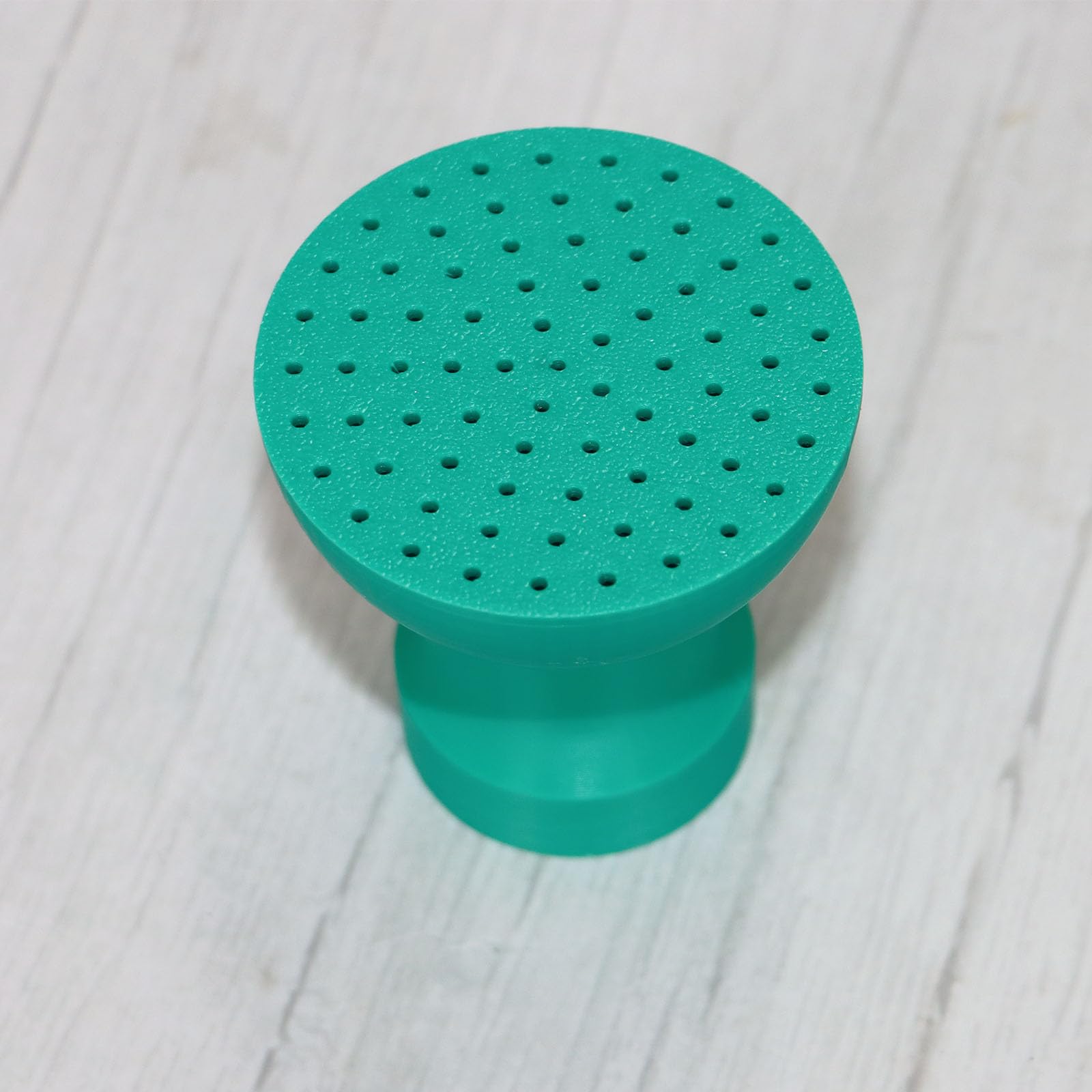 Photo 1 of PIAOLGYI Milk Jug Watering Cap,Turns Your Milk Jug Into a Watering Can(Green)