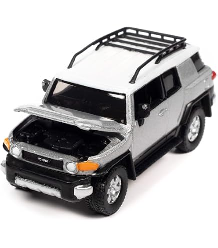 Amazon.com: 2007 FJ Cruiser White with Stripes and Roofrack
