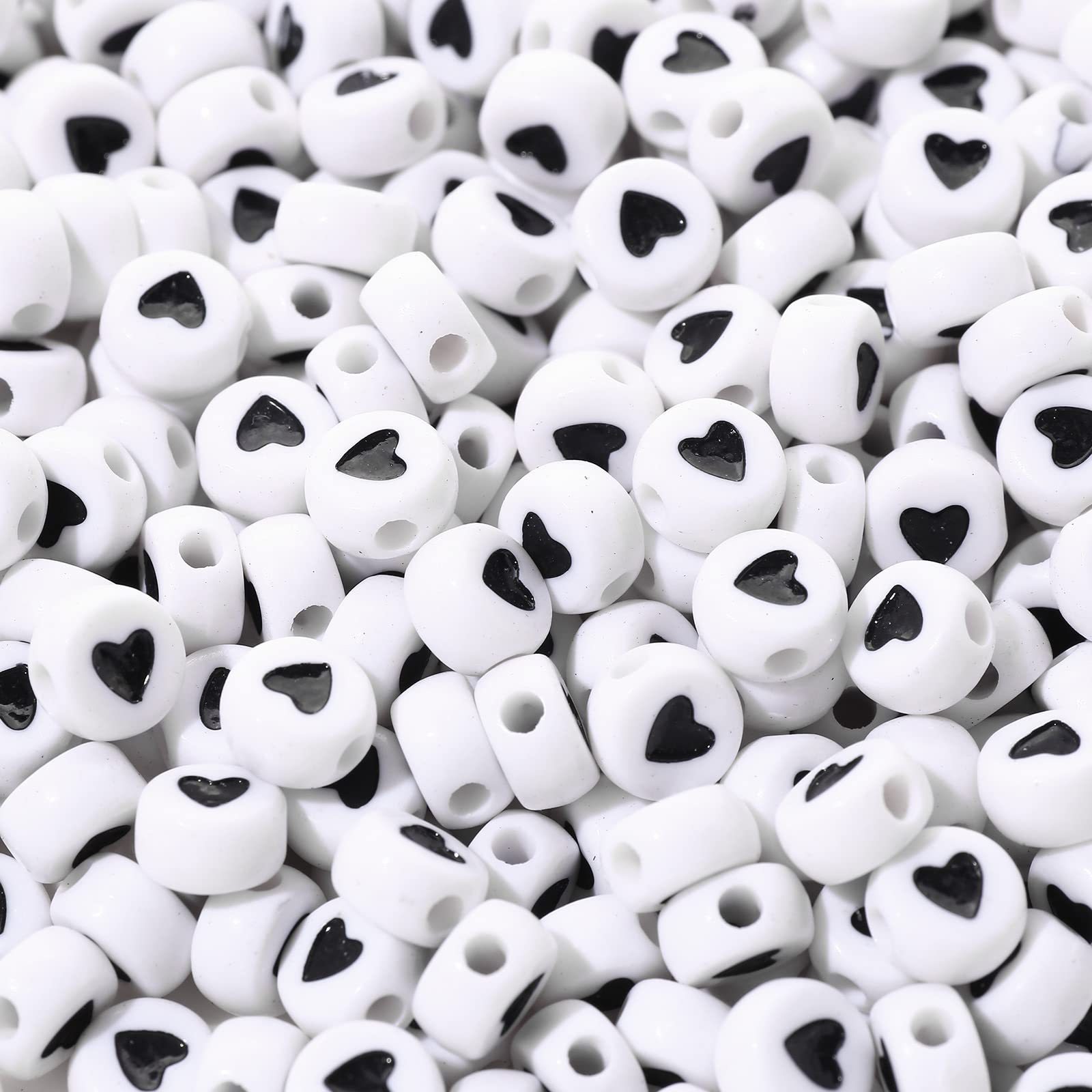 500pcs White Acrylic Heart Beads 7mm Flat Round Pony Disc Coin with Black Enamel Heart Loose Spacer Beads for DIY Bracelet Jewelry Making