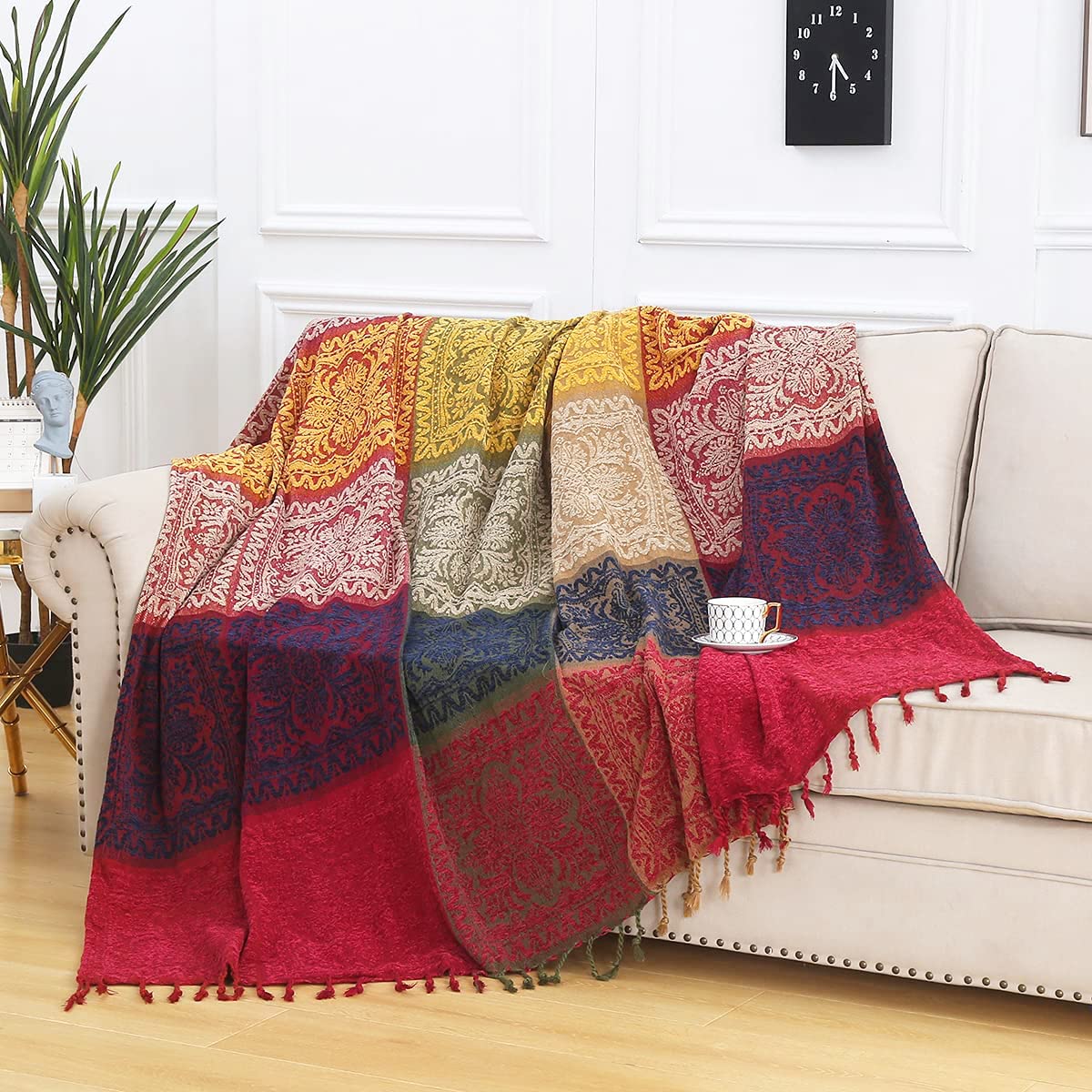 VANJOROY Bohemian Large Sofa Large Throw Blanket with Tassels, 100% Chenille Multi-function Soft Luxury Throw for Couch, Rug and Bed (220×260CM(87×102In), Red)