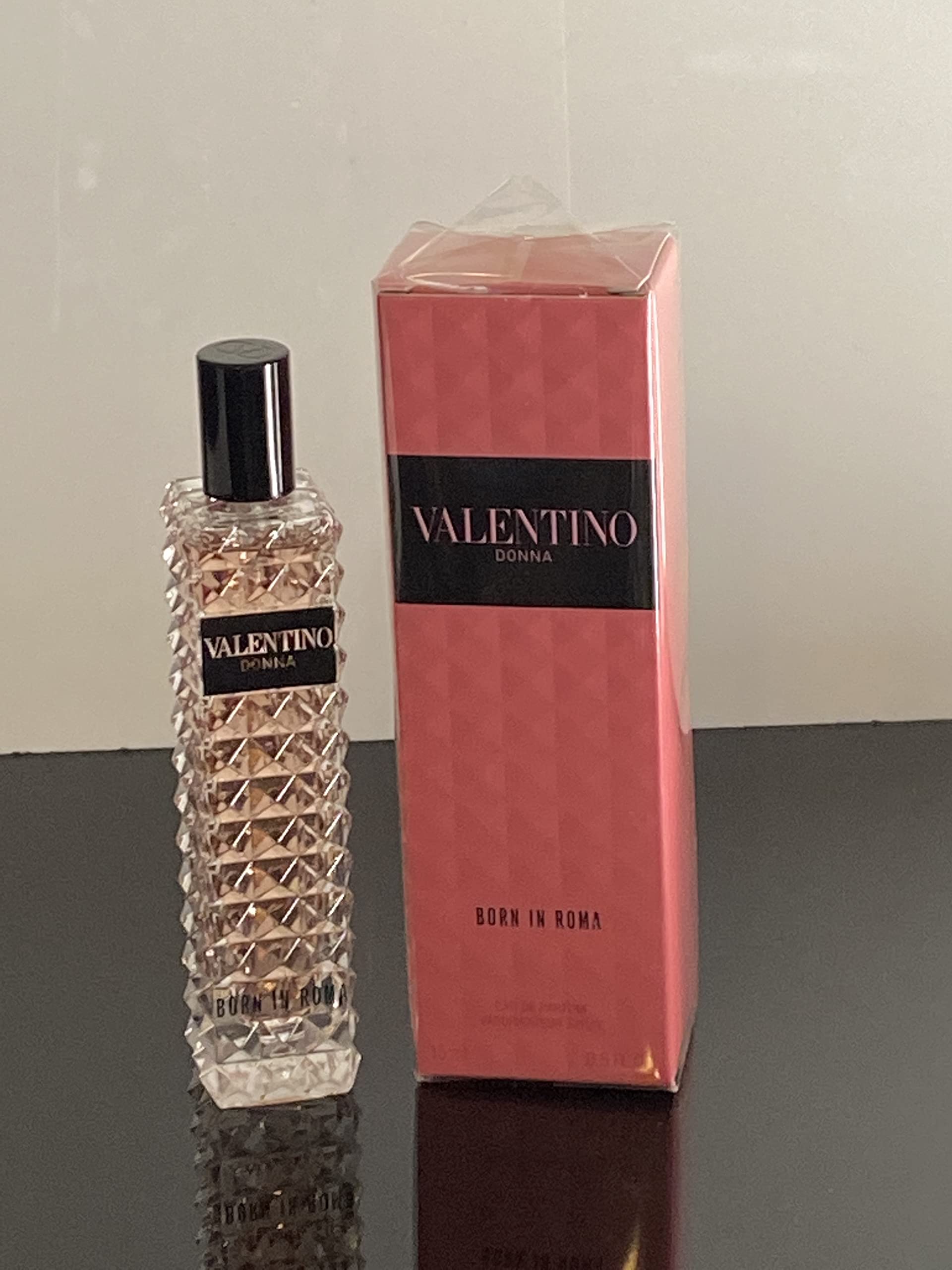 Valentino Donna Born In Roma Eau De Parfum Spray for Women 0.5 Ounce