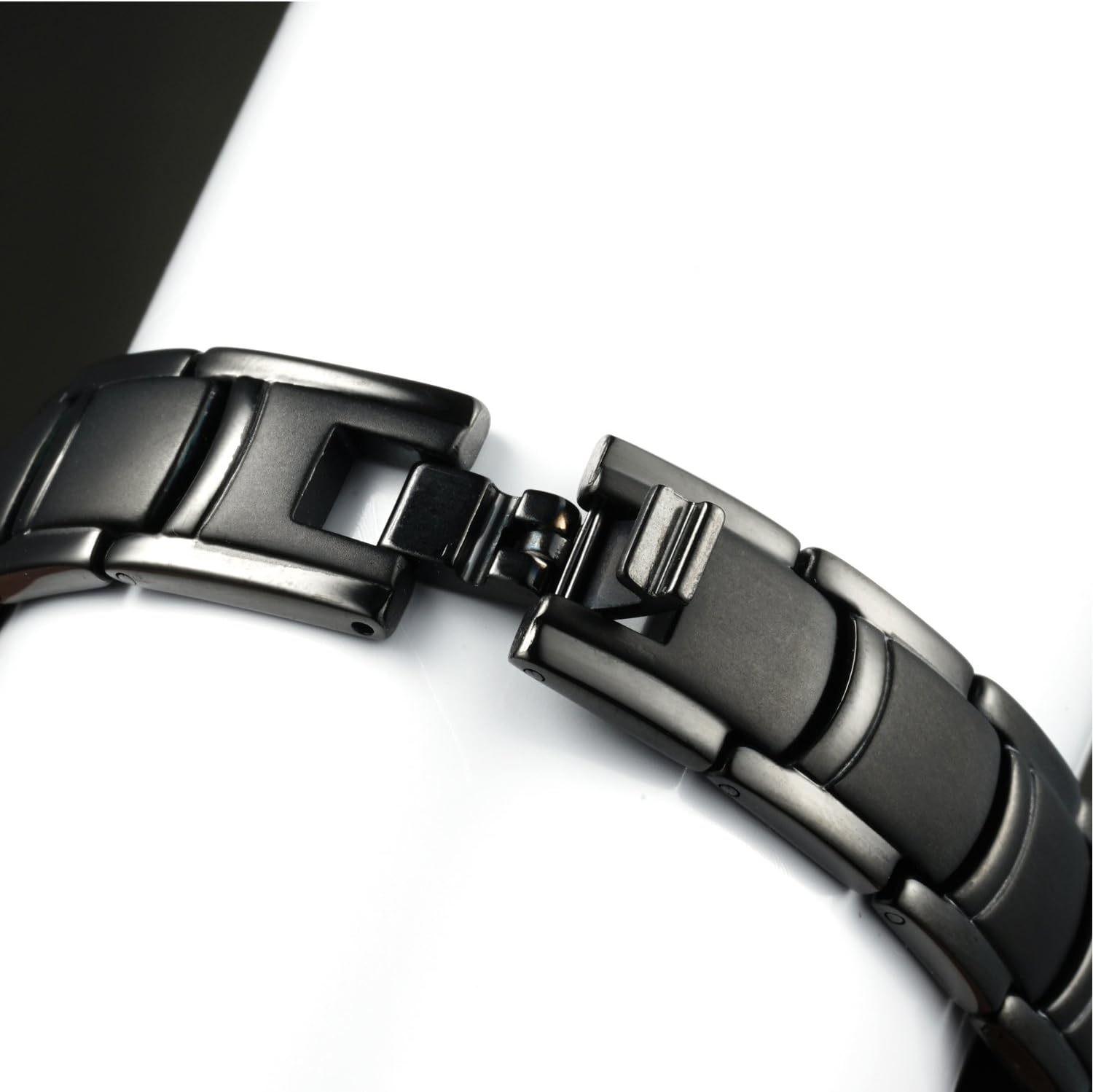 ANNSAN Mens Womens Titanium Magnetic Therapy Bracelet with Magnets Germanium, Healing Magnet Bracelet with Free Link Removal Tool (Black): Health & Personal Care
