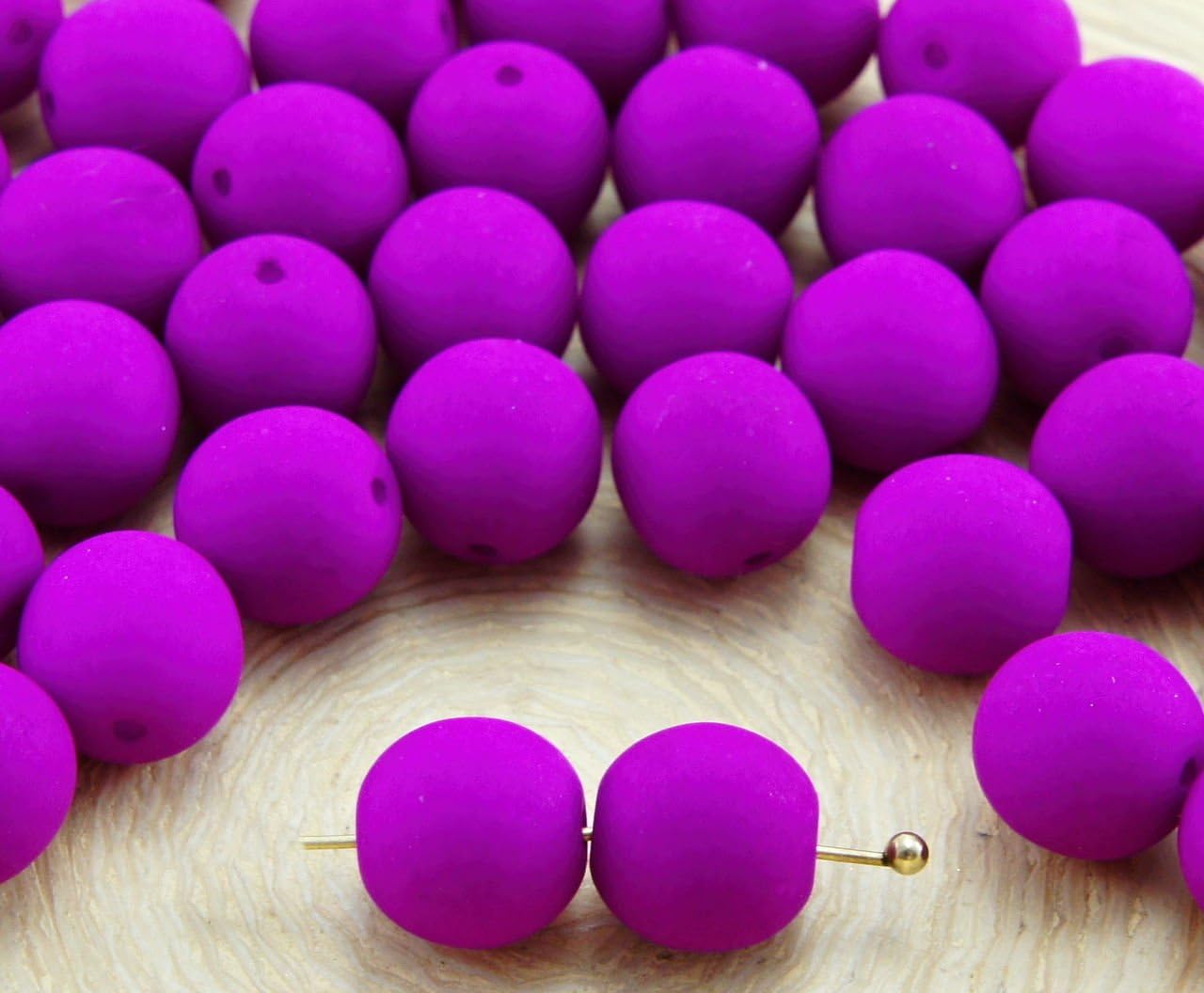 20pcs Uv Active Neon Hot Purple Matte Frosted Round Druk Spacer Seed Czech Glass Beads 8mm