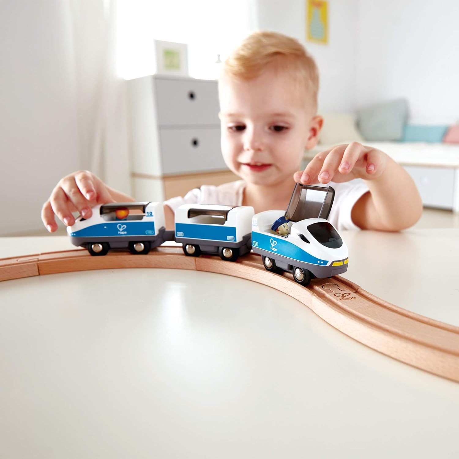 hape figure eight railway set