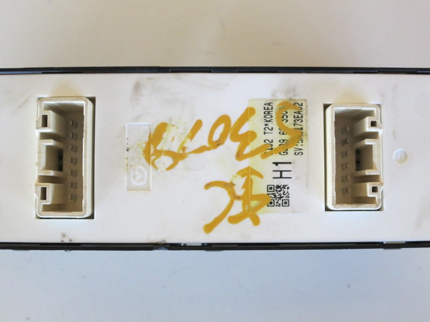 Mazda GJR9 66 350A Door Window Switch Panel Interior Switches Power Window mazda-gjr9-66-350a-door-window-switch-panel-interior-switches-power-window
