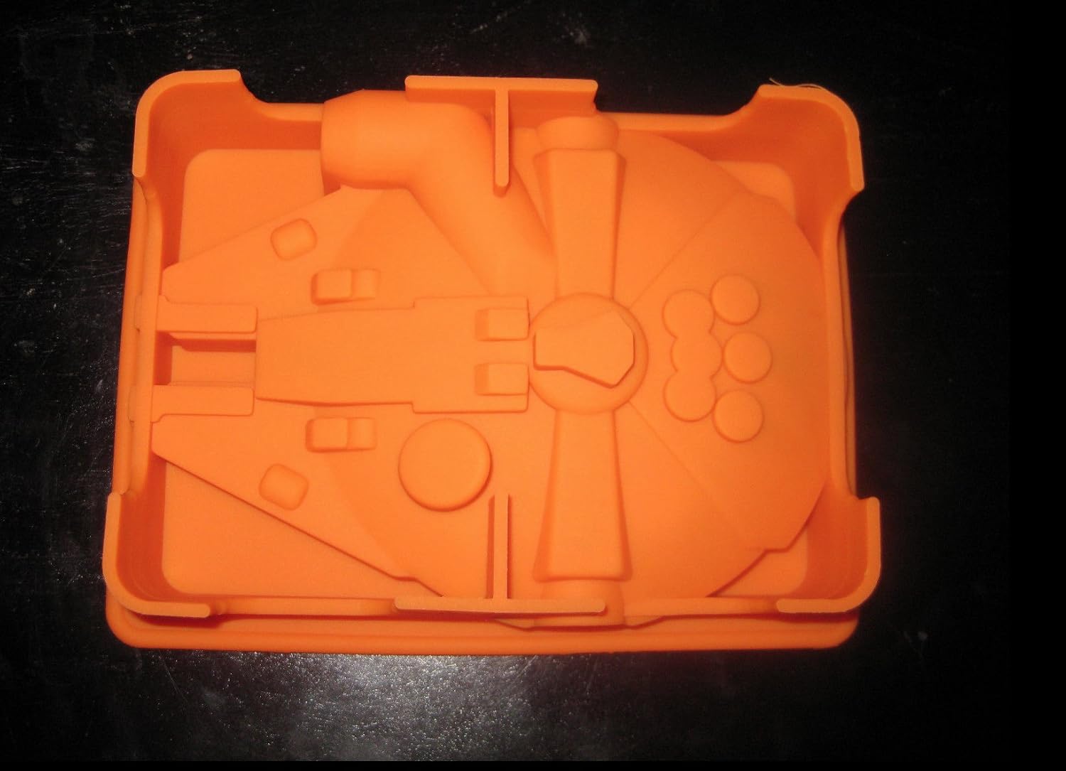 millennium falcon cake pan